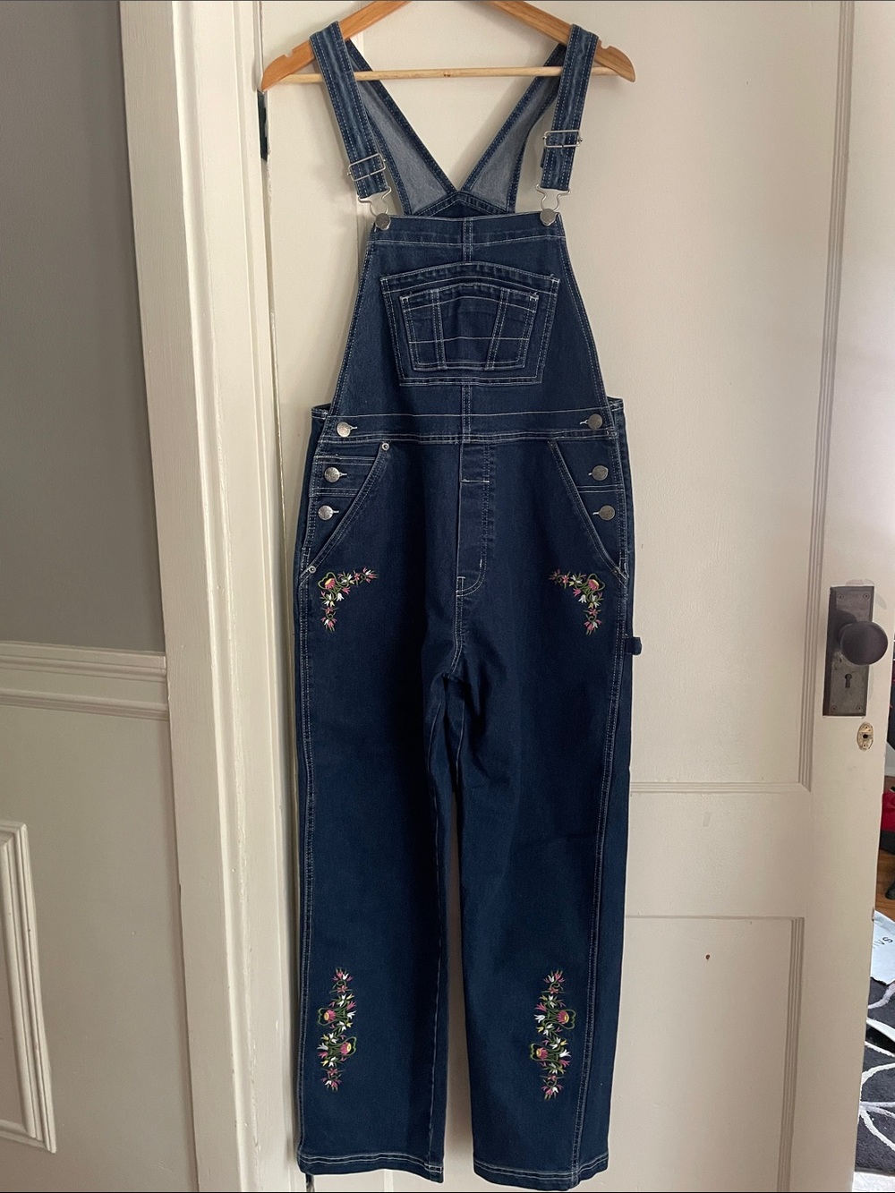 Hybrid & Co Embroidered Dark Wash overalls-Medium